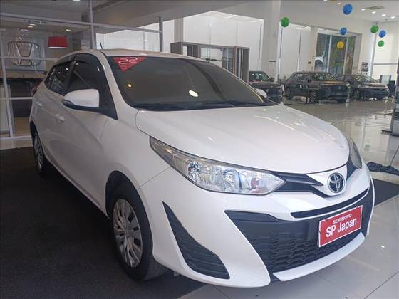 TOYOTA YARIS 1.3 16V FLEX XL LIVE MULTIDRIVE TOYOTA YARIS 1.3 16V FLEX XL LIVE MULTIDRIVE